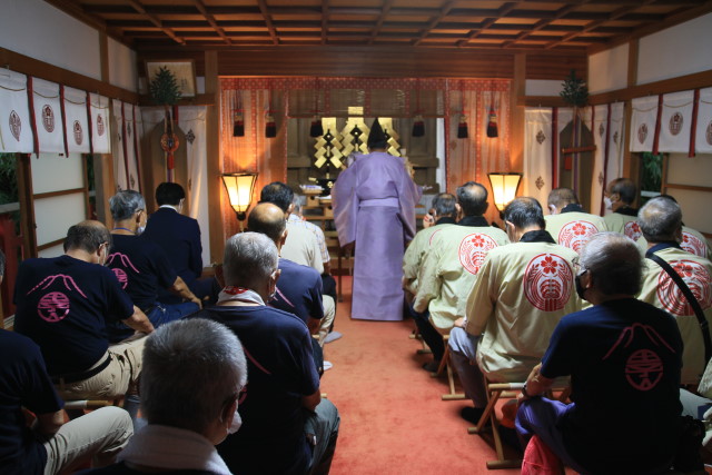 令和４年８月２１日　拝殿内にて祝詞奏上